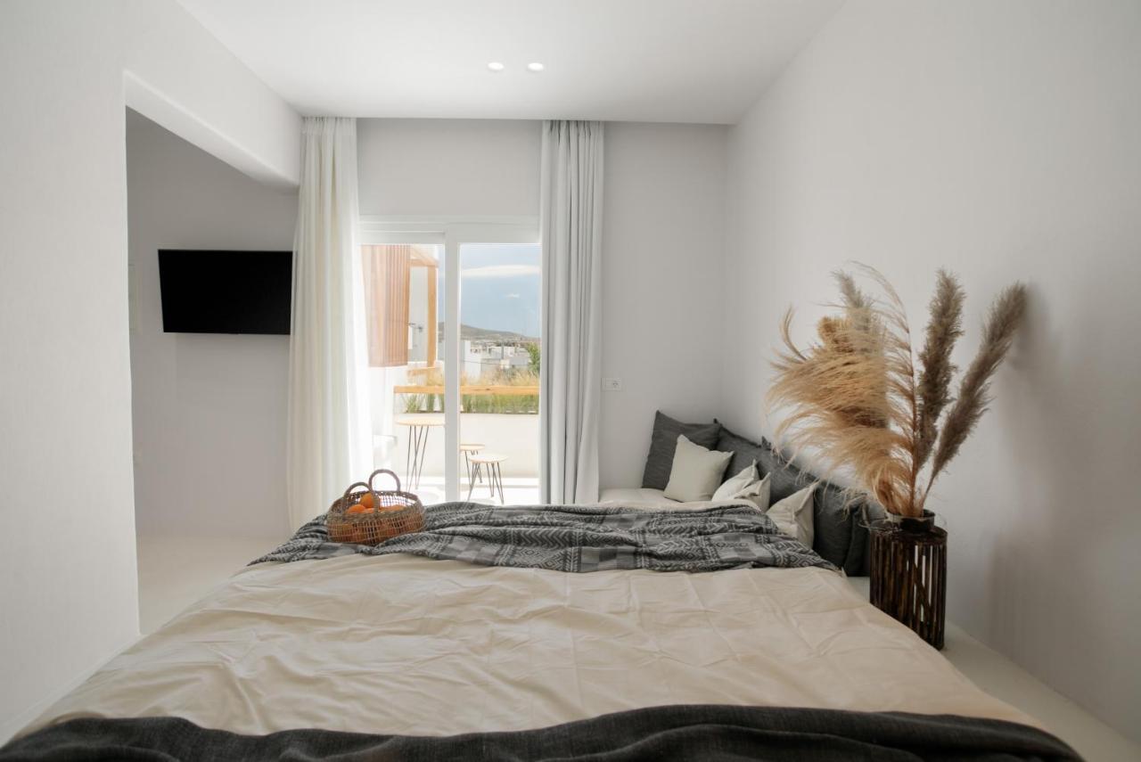 Naxian Aura Suites Naxos City Exteriör bild