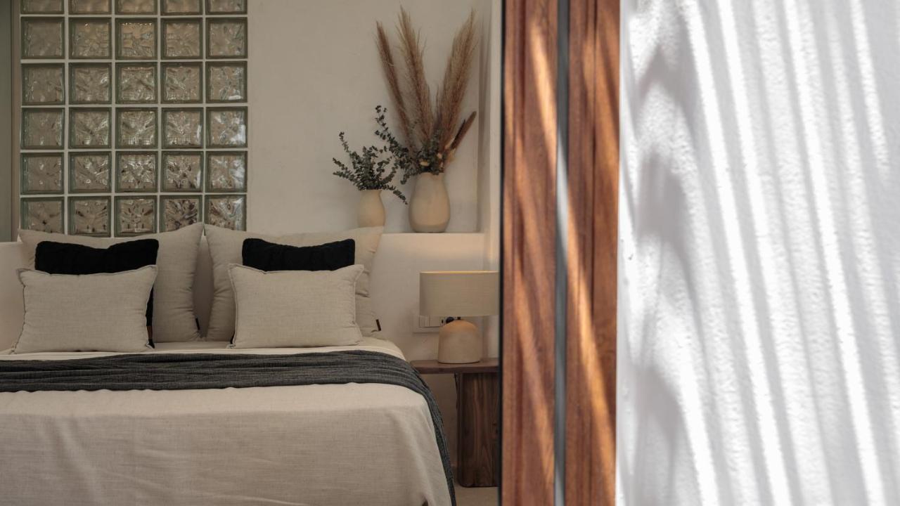 Naxian Aura Suites Naxos City Exteriör bild