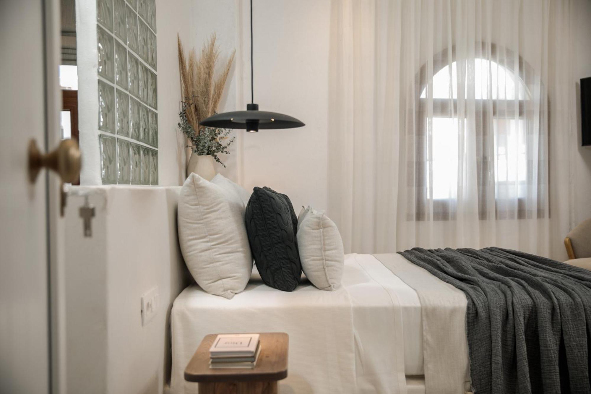 Naxian Aura Suites Naxos City Exteriör bild